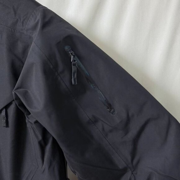 Arc'teryx Black Hooded Gore-Tex Jacket, Size L - Picture 7 of 10